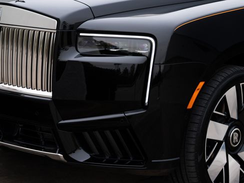 Used 2026 Rolls-Royce Cullinan image 41