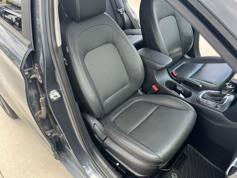 Used 2019 Hyundai Kona Limited AWD/4WD image 17