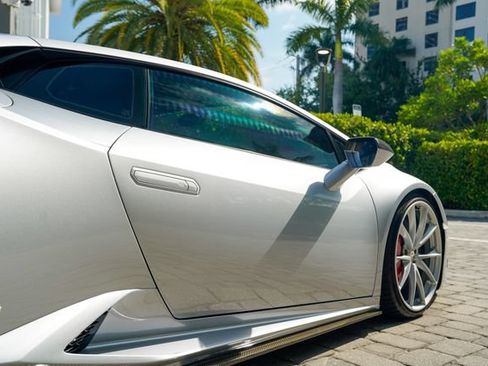 Used 2015 Lamborghini Huracan LP 610-4 AWD/4WD image 29