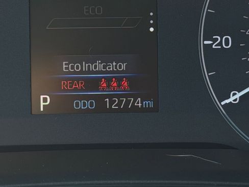 Used 2025 Toyota Corolla LE image 38