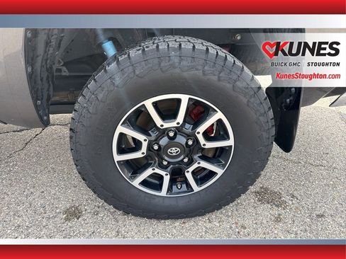 Used 2018 Toyota Tundra SR5 w/ TRD Off Road Package image 16