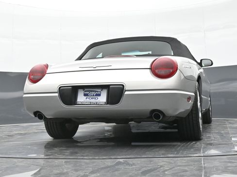 Used 2004 Ford Thunderbird image 34