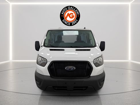 Used 2024 Ford Transit 250 Low Roof RWD image 8