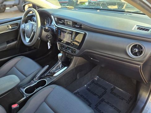 Used 2019 Toyota Corolla LE image 9