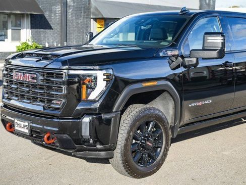 Used 2024 GMC Sierra 2500 AT4 w/ AT4 Premium Plus Package image 9