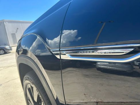 New 2026 Volkswagen Atlas Cross Sport SE image 24