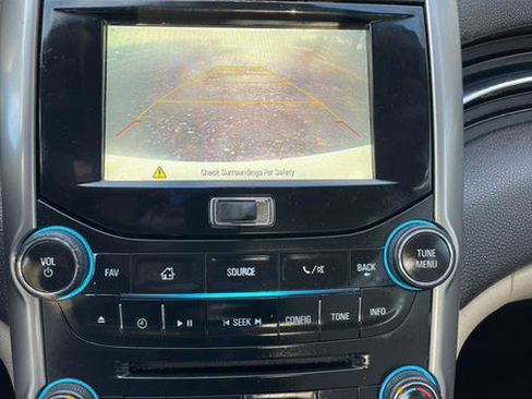 Used 2016 Chevrolet Malibu LT image 29