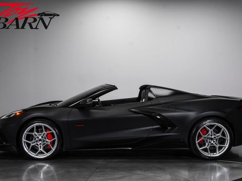 Used 2023 Chevrolet Corvette Stingray Preferred Conv w/ Z51 Performance Package RWD image 2