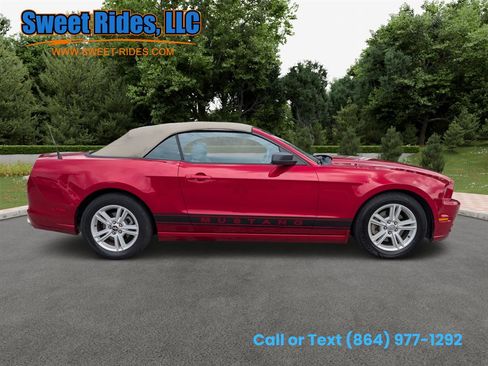 Used 2013 Ford Mustang Convertible RWD image 9