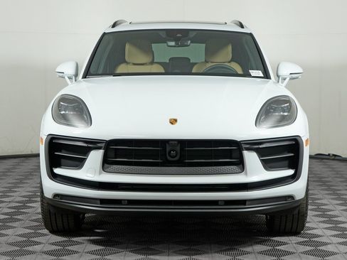New 2026 Porsche Macan image 10