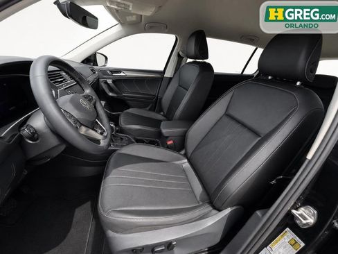 Used 2022 Volkswagen Tiguan SE FWD image 10