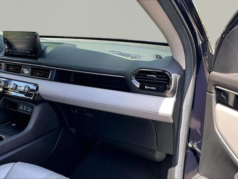 Used 2025 Honda Pilot EX-L image 21