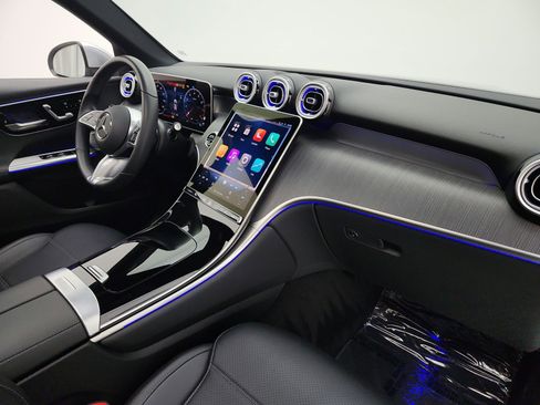 Certified 2025 Mercedes-Benz GLC 300 image 26