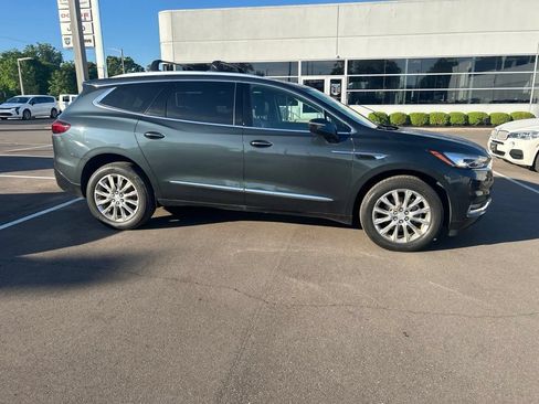 Used 2019 Buick Enclave Premium w/ Experience Buick Package AWD/4WD image 4