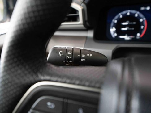 Used 2024 Toyota Tacoma TRD Sport w/ TRD Sport Upgrade Package image 13