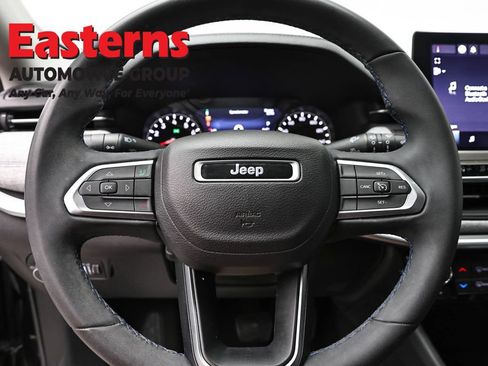 Used 2022 Jeep Compass Latitude AWD/4WD image 10
