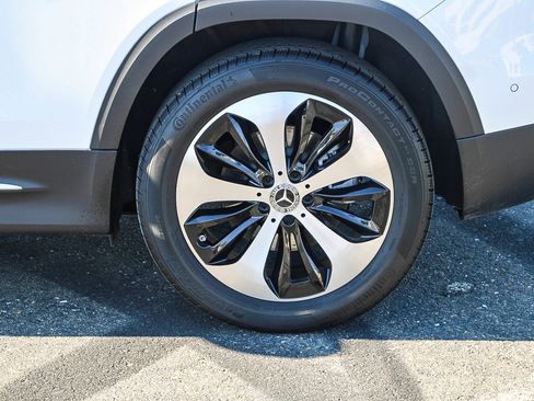 Certified 2025 Mercedes-Benz GLB 250 4MATIC image 10