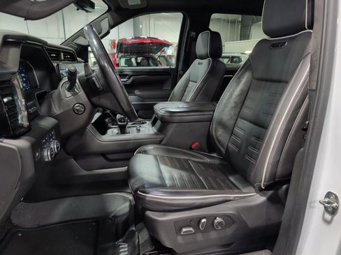 Used 2023 GMC Sierra 1500 AT4X AWD/4WD image 8