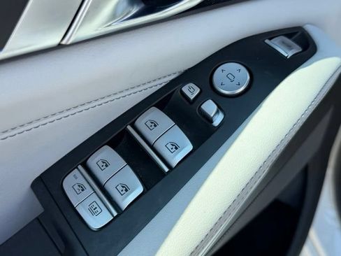 Used 2023 BMW X7 xDrive40i w/ Premium Package AWD/4WD image 13