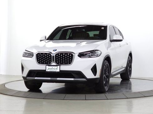 Used 2022 BMW X4 xDrive30i AWD/4WD image 4