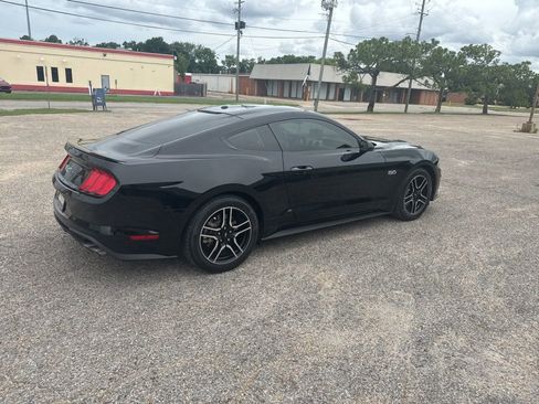 Used 2019 Ford Mustang GT RWD image 13