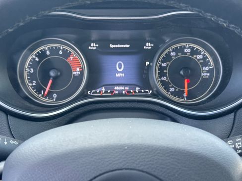 Used 2021 Jeep Cherokee Limited image 18