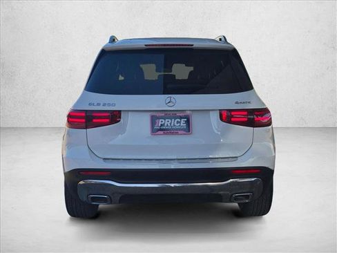 Used 2025 Mercedes-Benz GLB 250 4MATIC image 6
