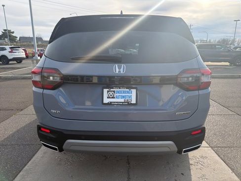 New 2025 Honda Pilot Touring image 4