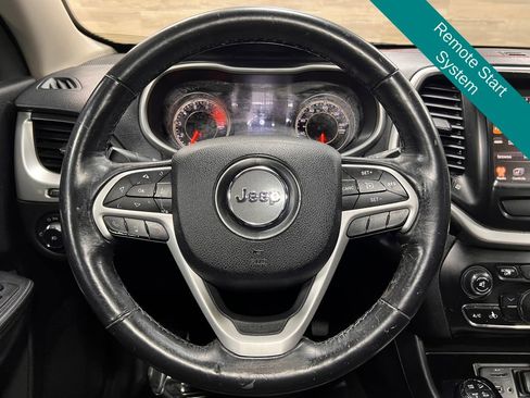 Used 2016 Jeep Cherokee Trailhawk w/ Cold Weather Group image 9