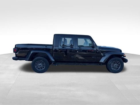 New 2024 Jeep Gladiator Sport image 12
