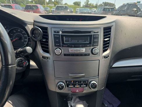 Used 2013 Subaru Outback 2.5i Premium w/ Popular Pkg 1A AWD/4WD image 5