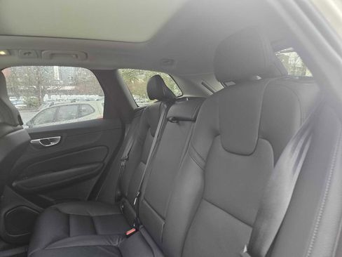 Certified 2025 Volvo XC60 B5 Plus image 17