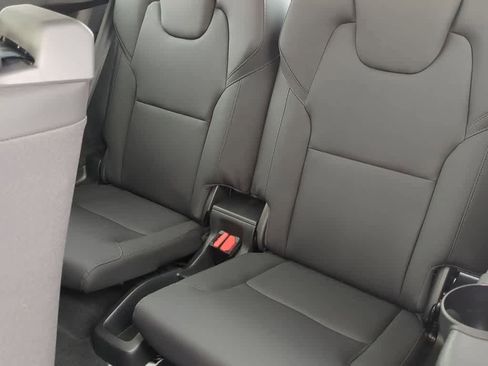 Certified 2025 Volvo XC90 B5 Core w/ Protection Package Premier image 20