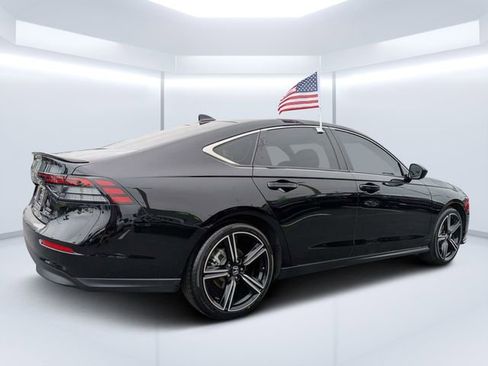 Used 2024 Honda Accord Sport image 3