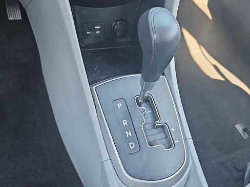 Used 2015 Hyundai Accent GLS image 20