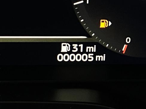 New 2025 Mitsubishi Outlander SEL image 17