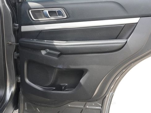 Used 2016 Ford Explorer XLT AWD/4WD image 20