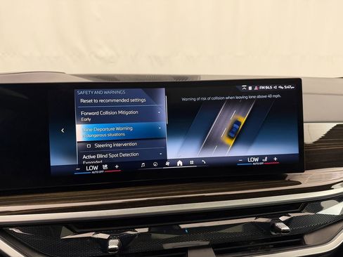 Used 2025 BMW X6 xDrive40i image 23