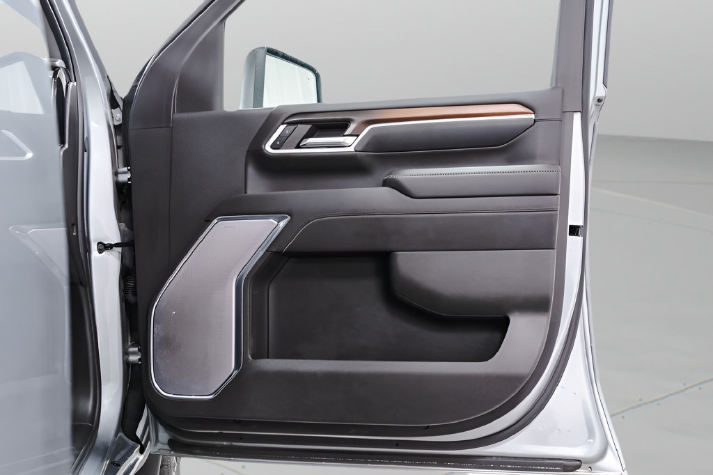 Used 2024 GMC Sierra 2500 Denali w/ Denali Reserve Package AWD/4WD image 36