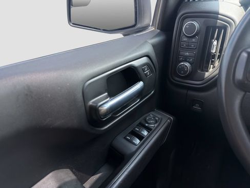 Used 2021 Chevrolet Silverado 1500 Custom Trail Boss AWD/4WD image 26