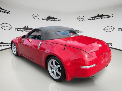 Used 2006 Nissan 350Z Touring RWD image 5