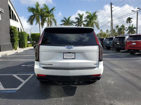 Certified 2023 Cadillac Escalade Sport Platinum w/ LPO, ONYX Package image 4