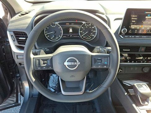 New 2026 Nissan Rogue SV image 9