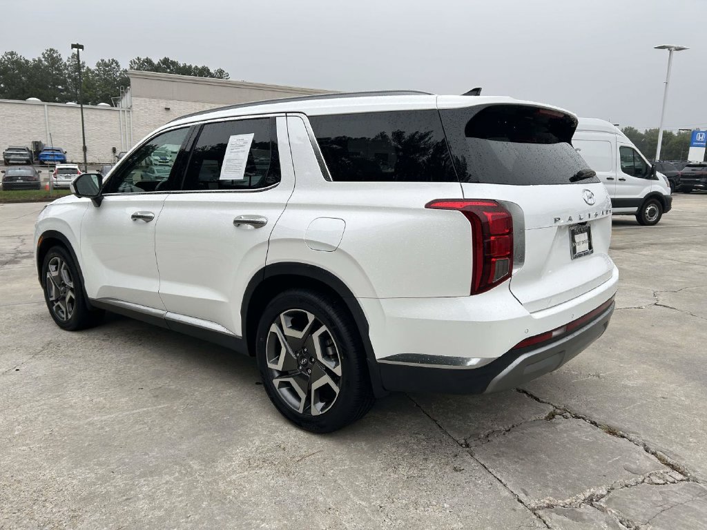 Used 2023 Hyundai Palisade Limited w/ Cargo Package FWD image 5