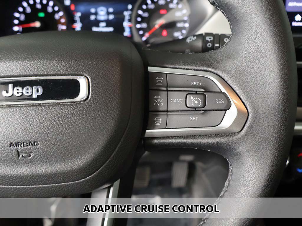 Used 2024 Jeep Compass Limited AWD/4WD image 3