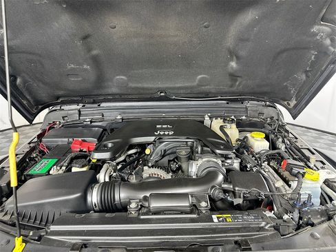 Used 2019 Jeep Wrangler Unlimited Rubicon w/ Dual Top Group image 30