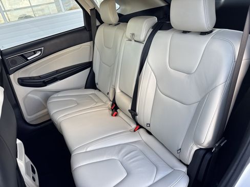 Certified 2022 Ford Edge Titanium image 27