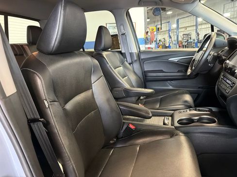 Certified 2023 Honda Ridgeline RTL image 32