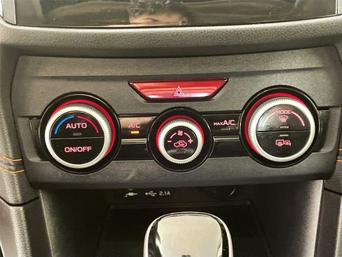 Used 2023 Subaru Crosstrek 2.0i Premium image 17