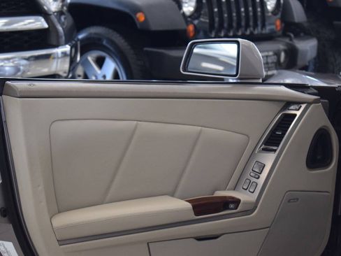 Used 2005 Cadillac XLR RWD image 49